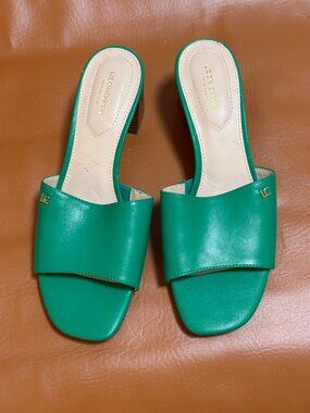 Liz Claiborne Bloom Green Block Heel Pumps Size 8 | 2″ Heel | New w/ Minor Insol